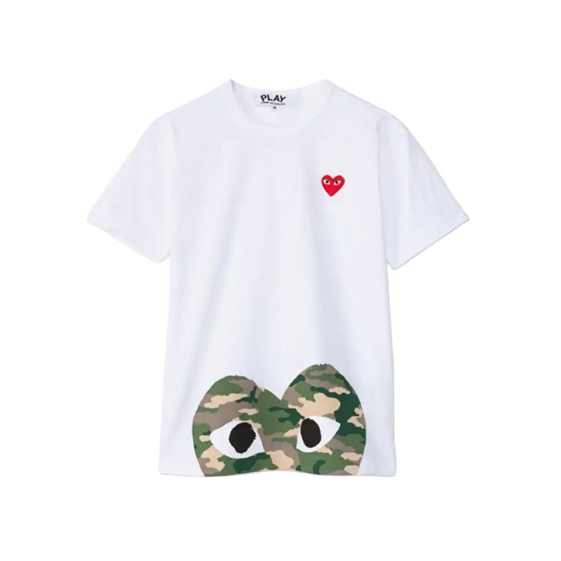 comme des garçons play tshirt t244 blanc semi camo  coeur en bas vue de face