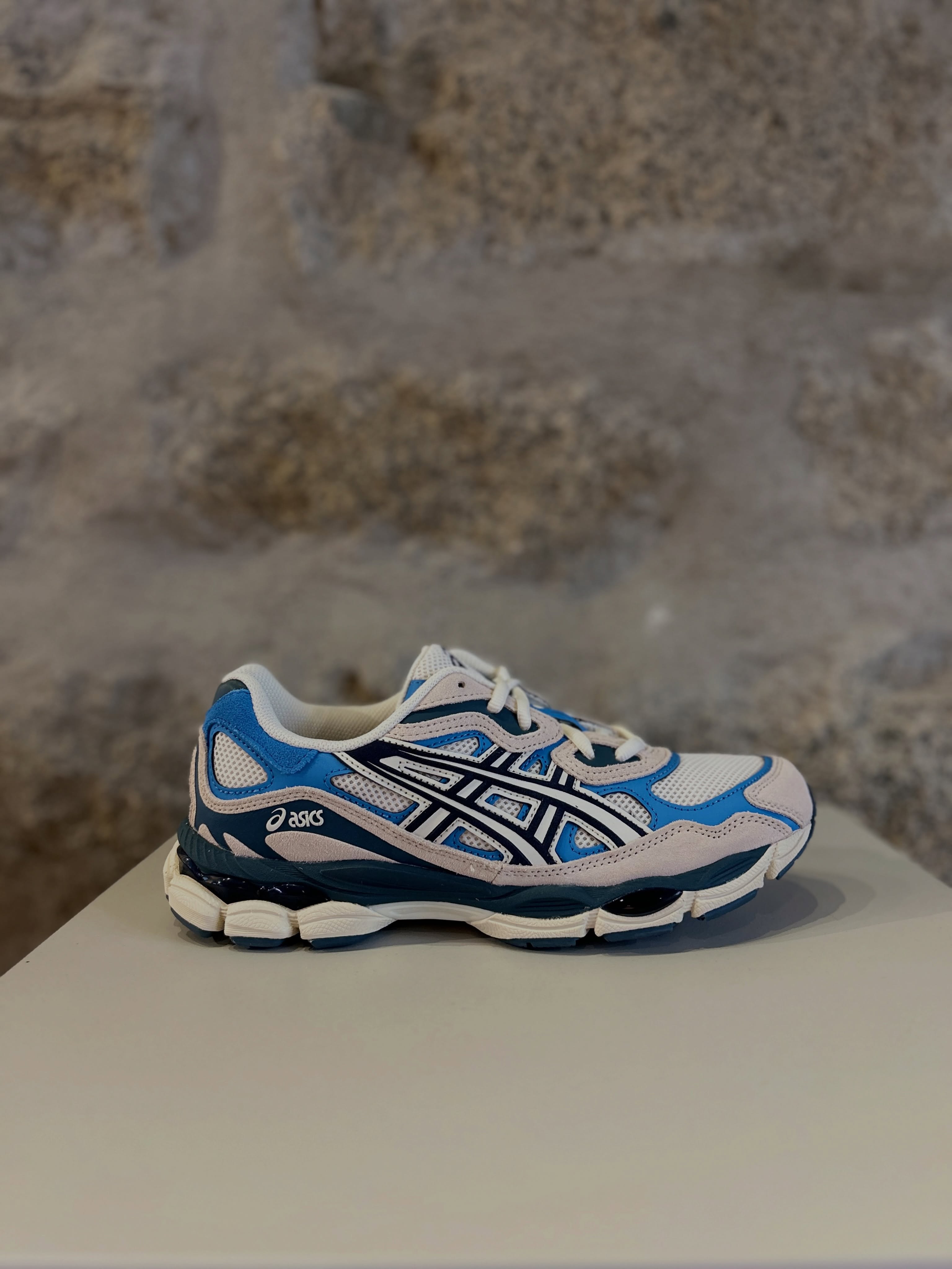 ASICS - Gel NYC 
Nouveau coloris
Saison Automne Hiver 2026 🍁💙