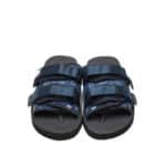 Paire de sandales noires et bleues à lanières vue de face moto cab bandana suicoke