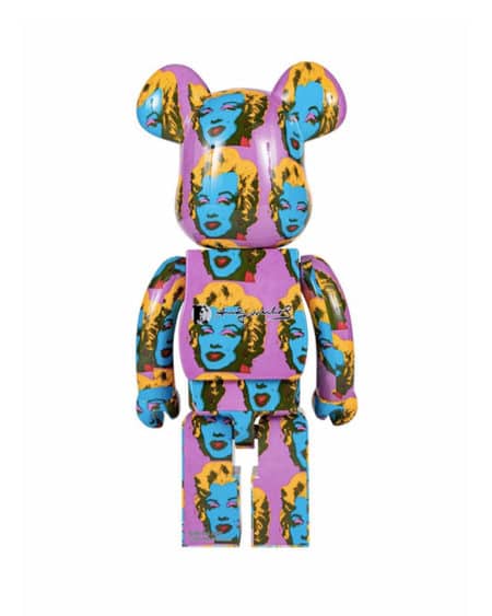 Figurine Bearbrick 1000% Marilyn Monroe par Medicom Toy vue de derrière sur fond blanc