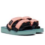 suicoke moto yellow pink vue de la paire